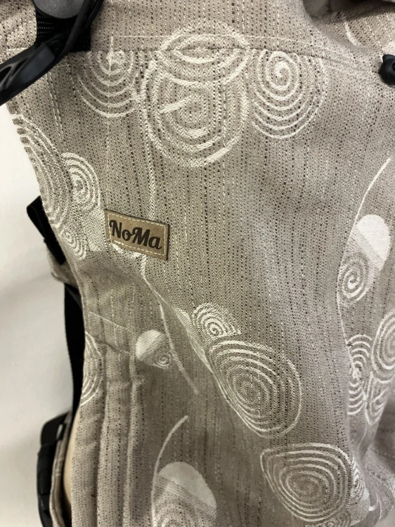 Nosítko NoMa Adapt 2 - Spirals Beige